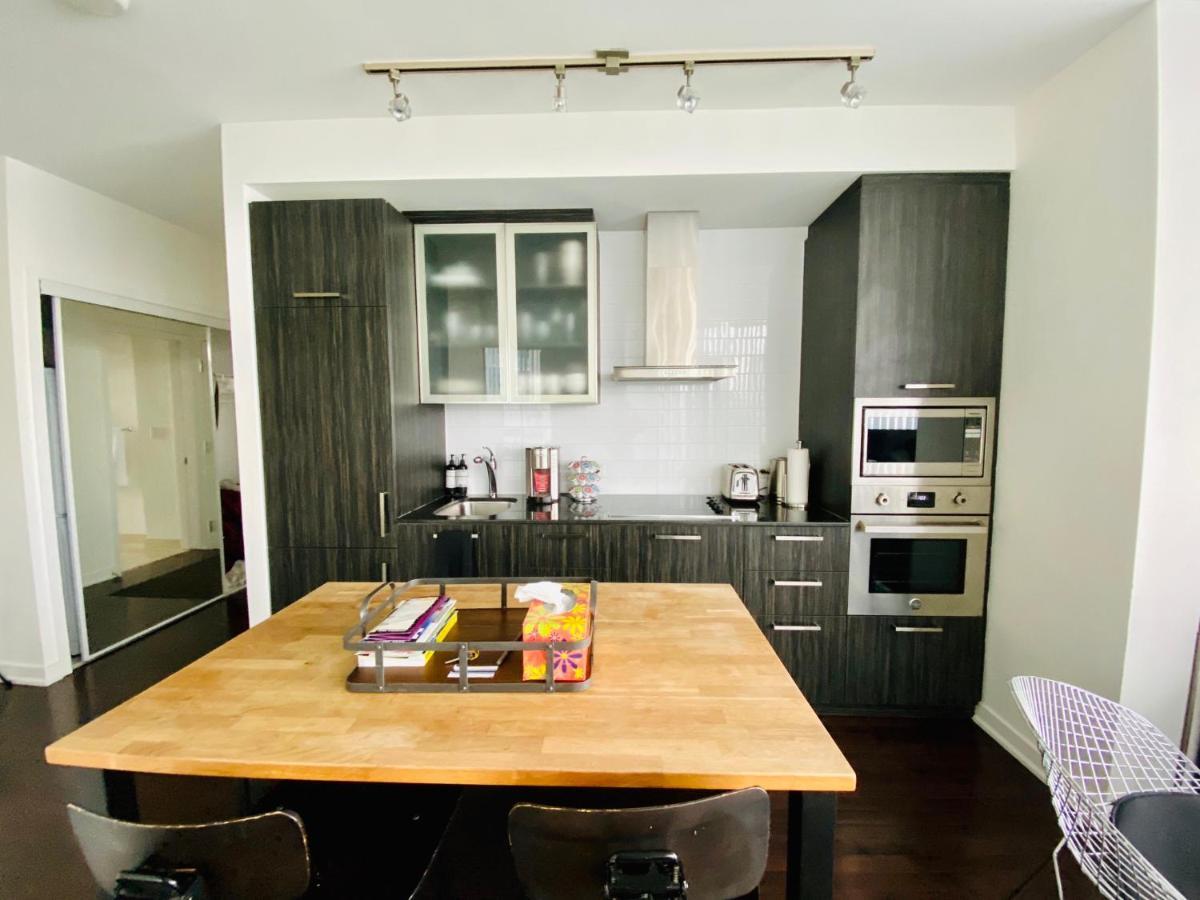 Corporate Suite Toronto Ngoại thất bức ảnh