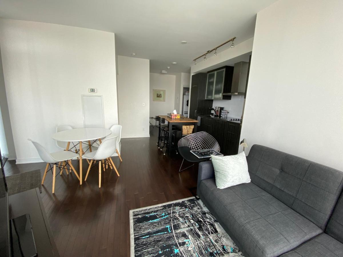 Corporate Suite Toronto Ngoại thất bức ảnh