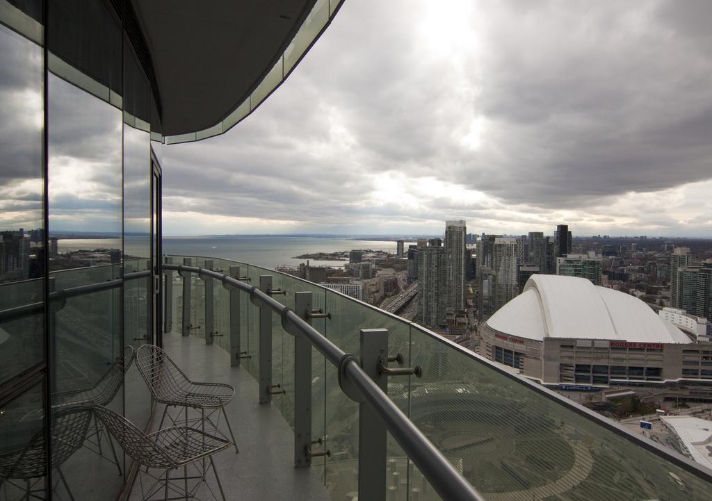 Corporate Suite Toronto Ngoại thất bức ảnh