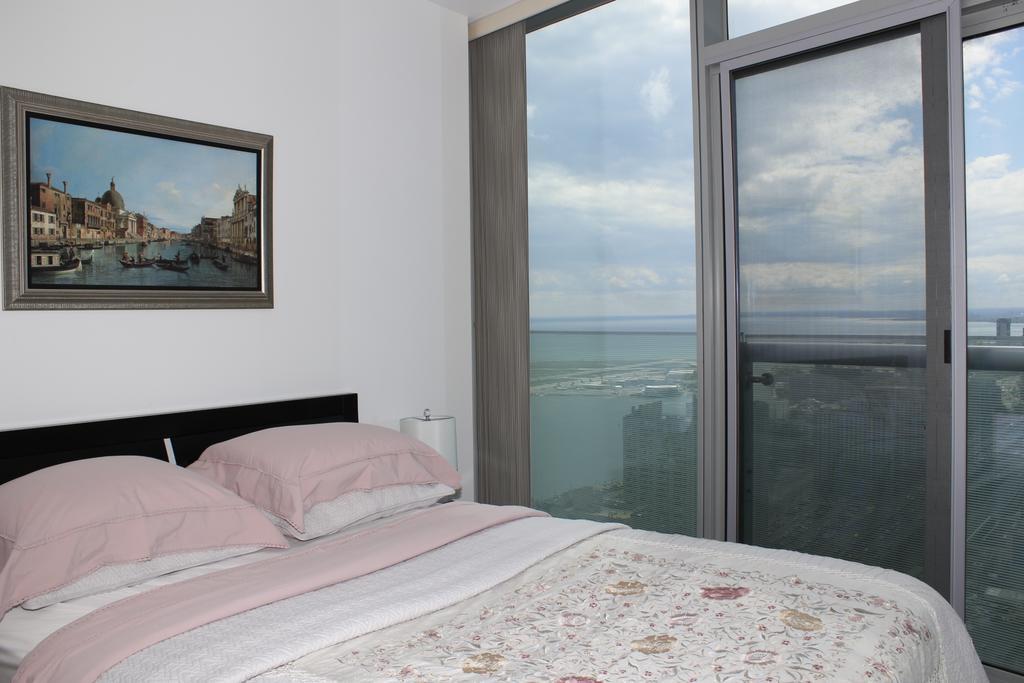 Corporate Suite Toronto Ngoại thất bức ảnh